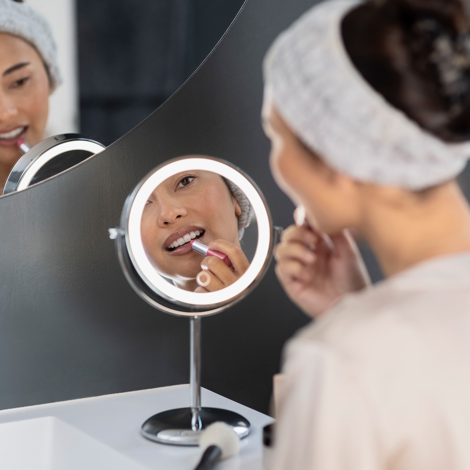 CM 844 | 2-in-1 cosmetic mirror